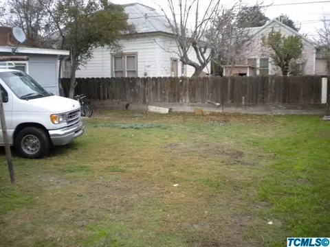 301 E 9th St, Hanford, CA 93230 photo 13