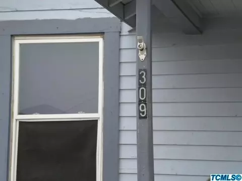 301 E 9th St, Hanford, CA 93230 photo 21