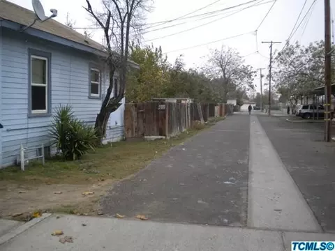 301 E 9th St, Hanford, CA 93230 photo 26