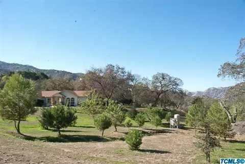 44082 August Dr, Three Rivers, CA 93271 photo 2