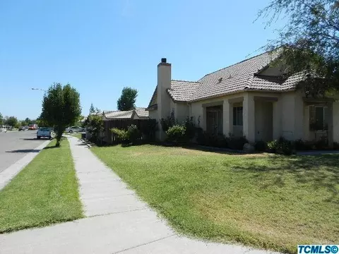 460 Hearth Way, Lemoore, CA 93245 photo 3
