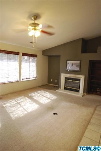 4015 E Meadow Ave, Visalia, CA 93292 photo 2