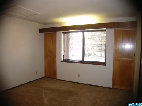 725 W Oak View Dr, Visalia, CA 93277 photo 25