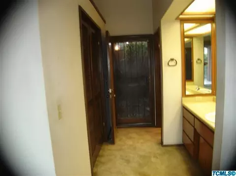 725 W Oak View Dr, Visalia, CA 93277 photo 20