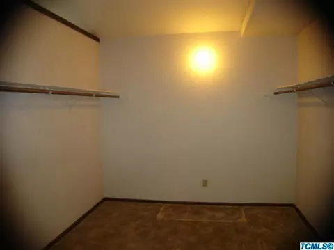725 W Oak View Dr, Visalia, CA 93277 photo 19