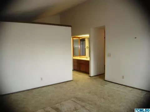 725 W Oak View Dr, Visalia, CA 93277 photo 18