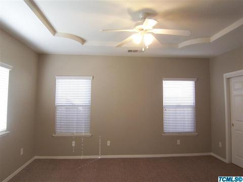 1676 Maple Ct, Tulare, CA 93274 photo 9