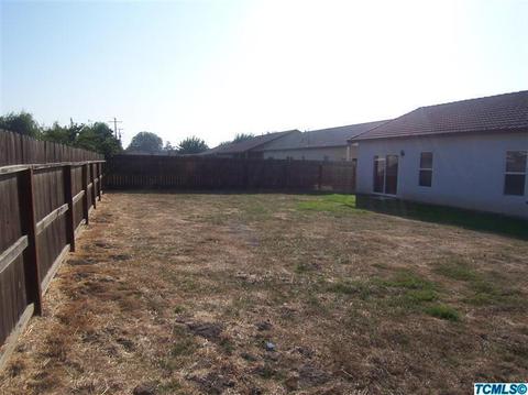 1676 Maple Ct, Tulare, CA 93274 photo 13