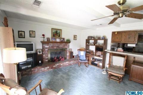 1237 W Eymann Ave, Reedley, CA 93654 photo 5