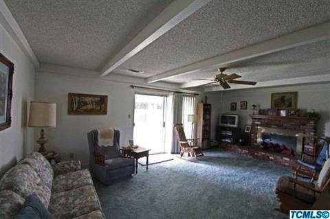 1237 W Eymann Ave, Reedley, CA 93654 photo 4