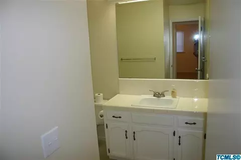 1321 E Millard Way, Dinuba, CA 93618 photo 6