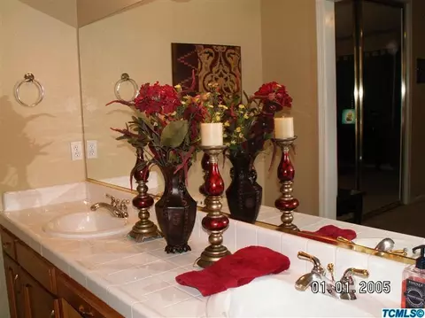 3633 E Oak Ct, Visalia, CA 93292 photo 8