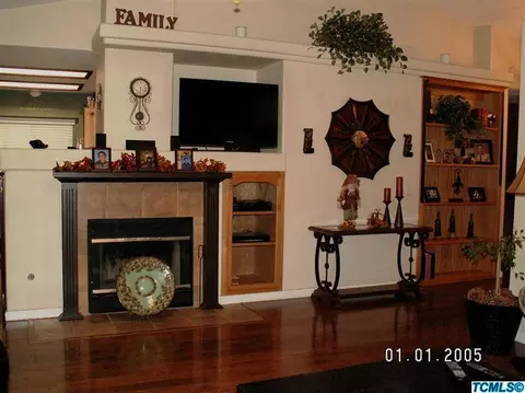 3633 E Oak Ct, Visalia, CA 93292 photo 4