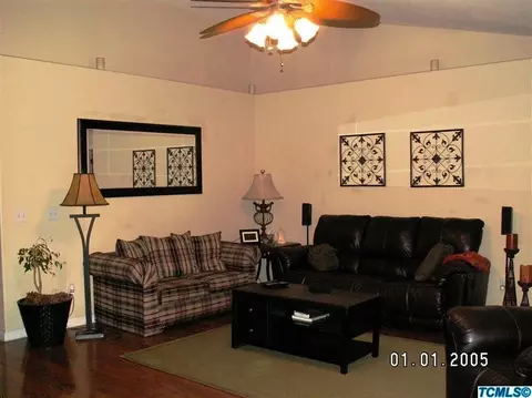 3633 E Oak Ct, Visalia, CA 93292 photo 3