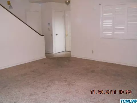 834 Alpha St, Tulare, CA 93274 photo 3