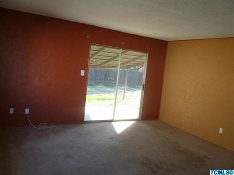 19631 Park Ln, Lemoore, CA 93245 photo 2