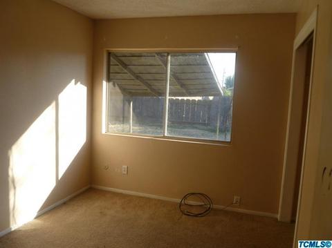 19631 Park Ln, Lemoore, CA 93245 photo 5