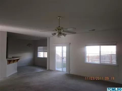 1039 Par Ave, Lemoore, CA 93245 photo 3