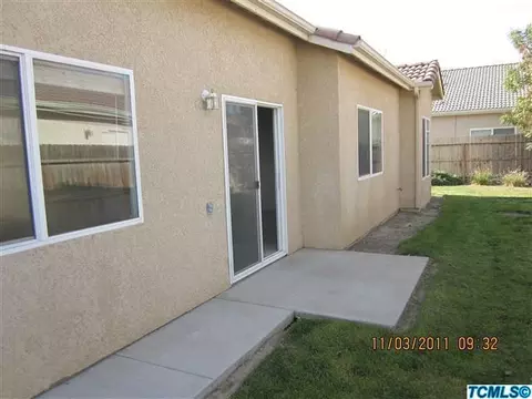 1039 Par Ave, Lemoore, CA 93245 photo 8