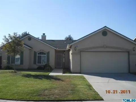 881 Evergreen Ave, Lemoore, CA 93245 photo 1