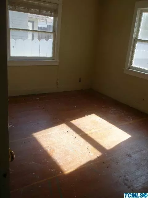 539 Philippine St, Taft, CA 93268 photo 5