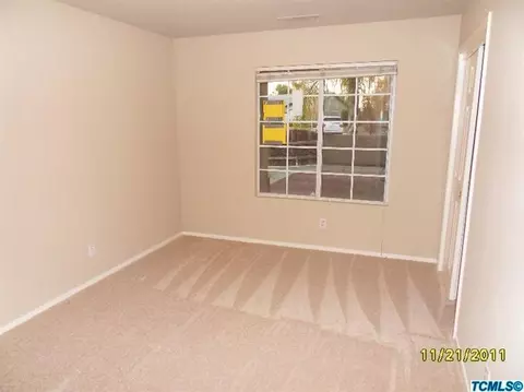 549 E Conway Ct, Visalia, CA 93292 photo 6