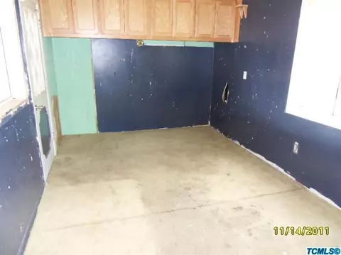 815 W Maple St, Exeter, CA 93221 photo 6