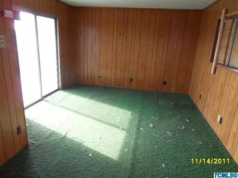 815 W Maple St, Exeter, CA 93221 photo 7