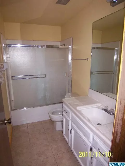 1479 E Millard Way, Dinuba, CA 93618 photo 7