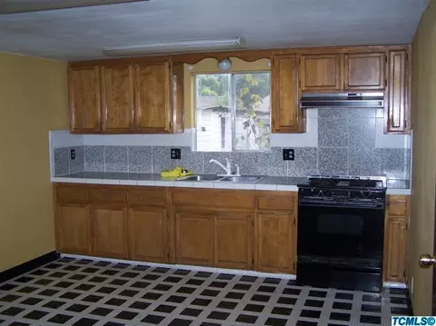 15862 Jasmine Ave, Ivanhoe, CA 93235 photo 4