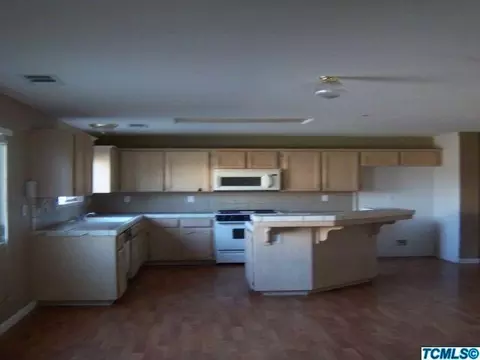 2408 Juniper Ct, Tulare, CA 93274 photo 5