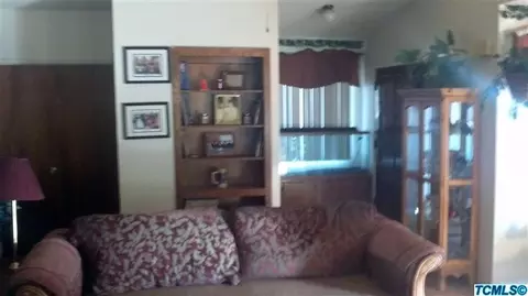 1181 S E St, Tulare, CA 93274 photo 6