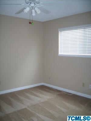 2298 E Paradise Ave, Visalia, CA 93292 photo 6