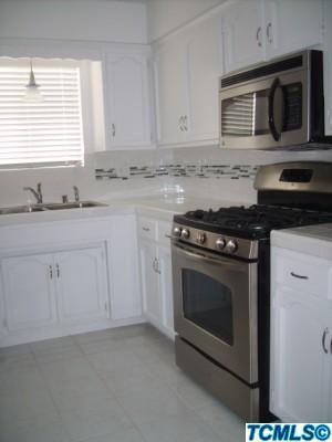 2298 E Paradise Ave, Visalia, CA 93292 photo 5