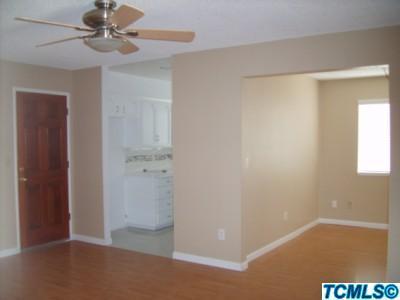 2298 E Paradise Ave, Visalia, CA 93292 photo 4