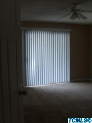 2298 E Paradise Ave, Visalia, CA 93292 photo 8