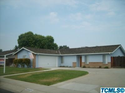 2298 E Paradise Ave, Visalia, CA 93292 photo 1