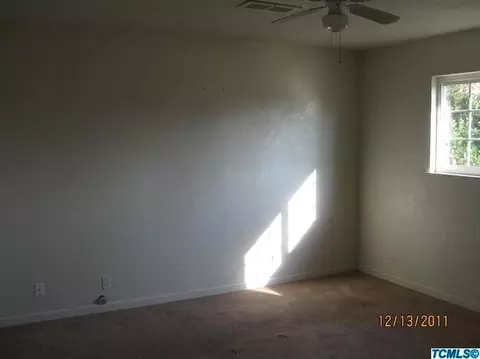 1120 Laurel Ln, Lemoore, CA 93245 photo 5