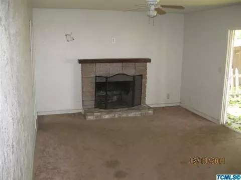 1120 Laurel Ln, Lemoore, CA 93245 photo 3