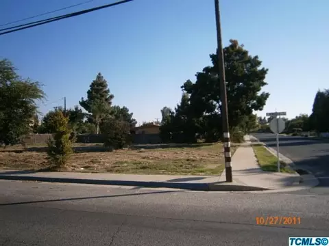 802 E Honolulu St, Lindsay, CA 93247 photo 2