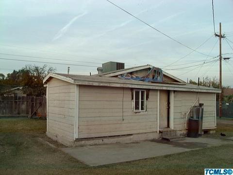 1364 E Academy Way, Dinuba, CA 93618 photo 3