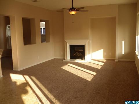 1096 Aster Ct, Dinuba, CA 93618 photo 17