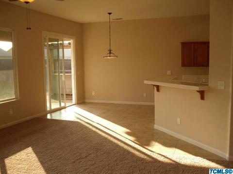 1096 Aster Ct, Dinuba, CA 93618 photo 11