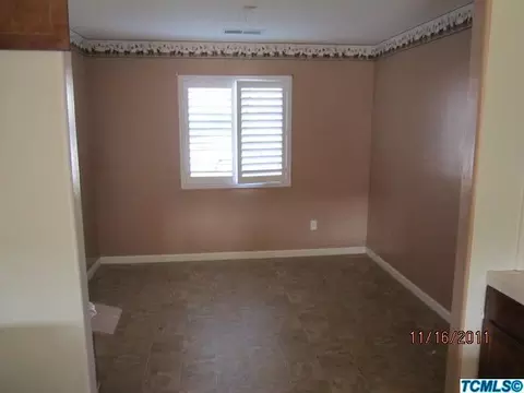 2511 E Chestnut Ave, Visalia, CA 93292 photo 6