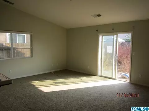 2511 E Chestnut Ave, Visalia, CA 93292 photo 10