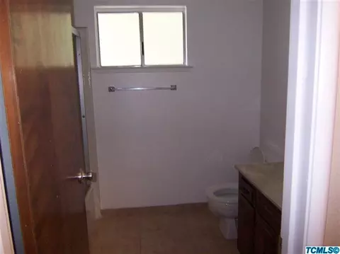 980 E Pleasant Ave, Tulare, CA 93274 photo 10