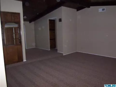 980 E Pleasant Ave, Tulare, CA 93274 photo 3