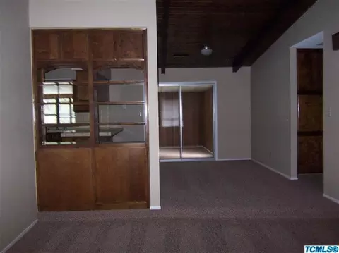 980 E Pleasant Ave, Tulare, CA 93274 photo 4