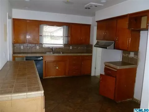 3201 E College Ave, Visalia, CA 93292 photo 3