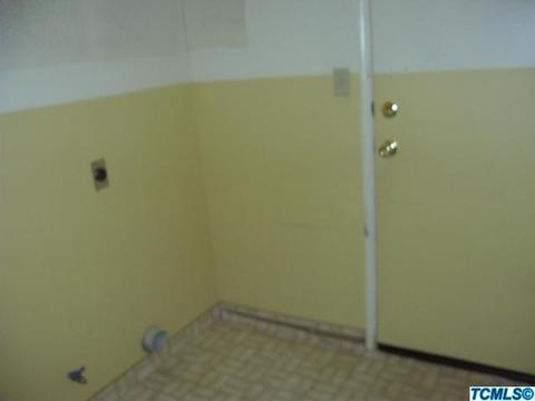 2414 E Vine Ct, Visalia, CA 93292 photo 8